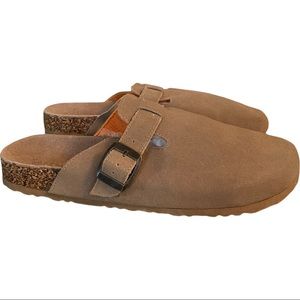 Sand & Sun faux suede slip on tan mules size 9 VGUC